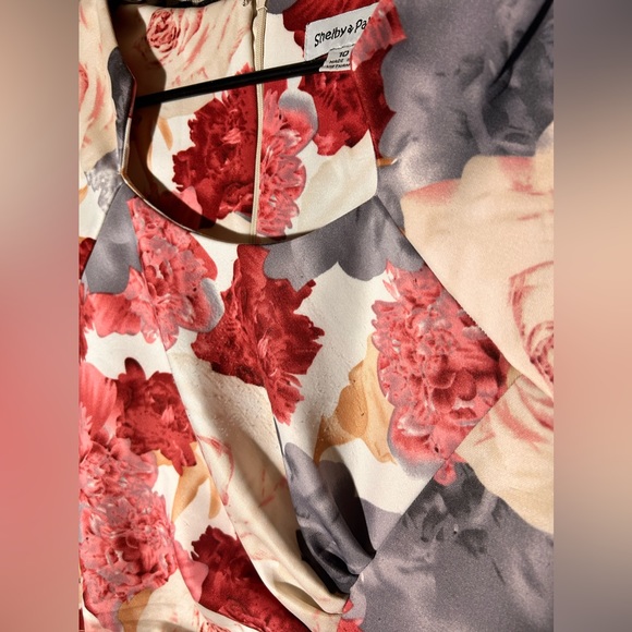 Shelby and Palmer Pastel Roses Floral BodyCon Dress Women’s Size 10 - Picture 4 of 6